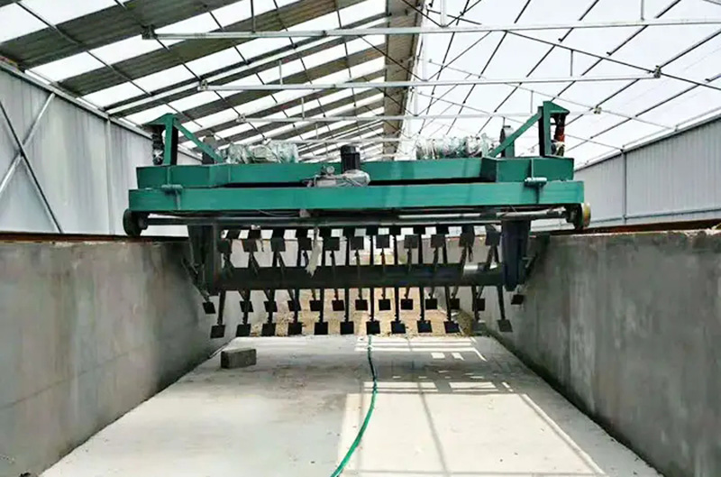 有機肥槽式翻拋機