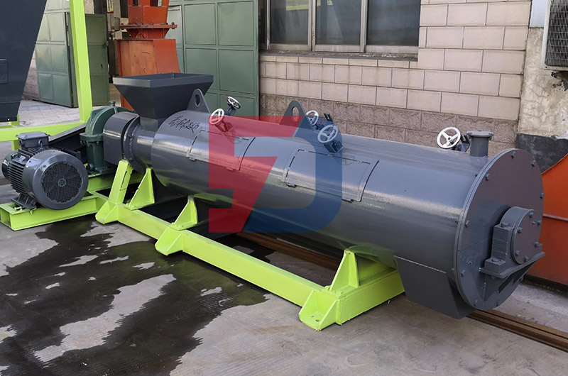 新型有機(jī)肥造粒機(jī)粒型好