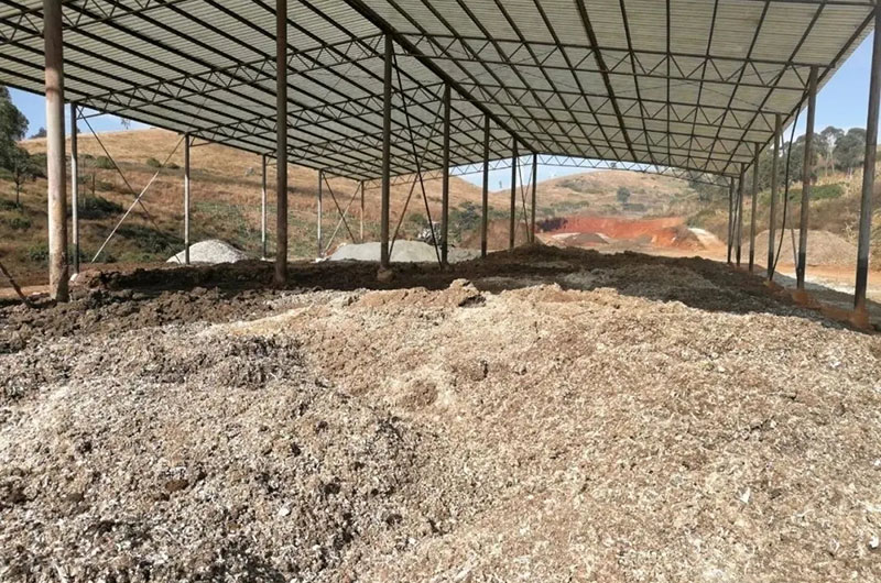 雞糞發(fā)酵腐熟